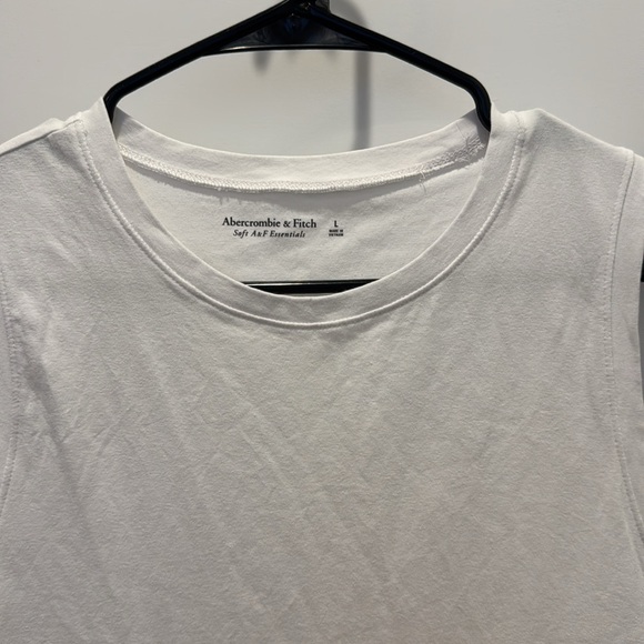 A&F Stretchy Tank - Picture 2 of 2